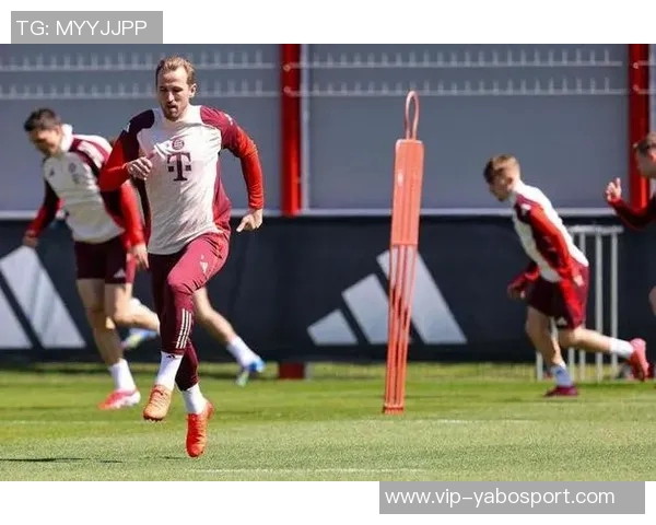 迪亚斯德甲前6场参与9球追平哈兰德仅次于凯恩创历史佳绩